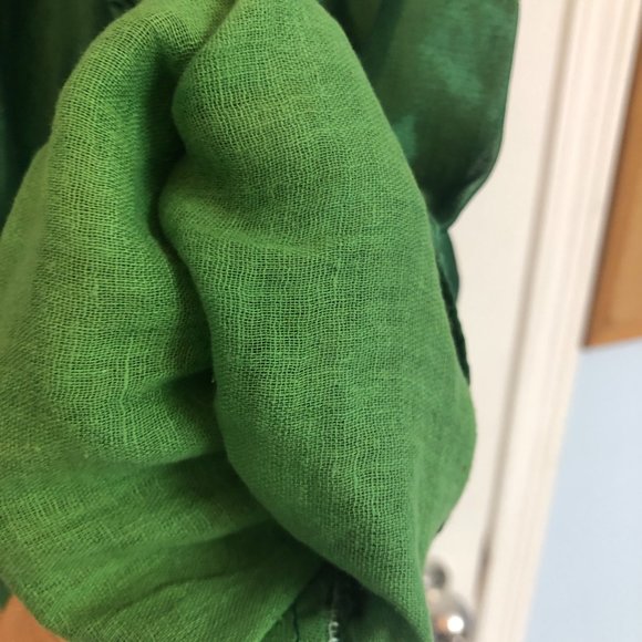 Handmade Embroidered Kurta Set With Green Lucknowi Chikankari Straight Kurta - Picture 10 of 14